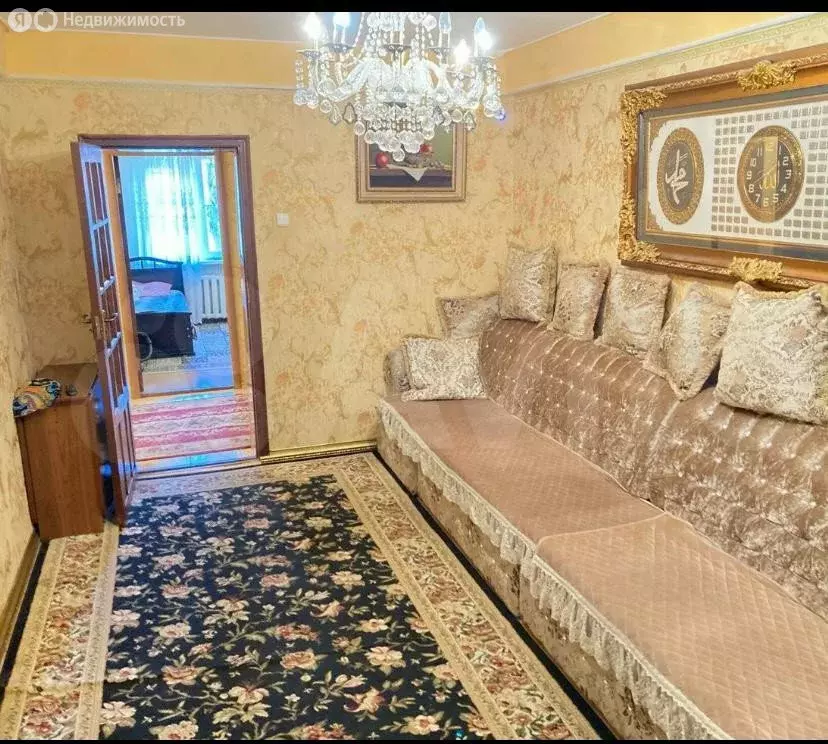 2-комнатная квартира: Махачкала, улица Айвазовского, 10 (50 м) - Фото 1