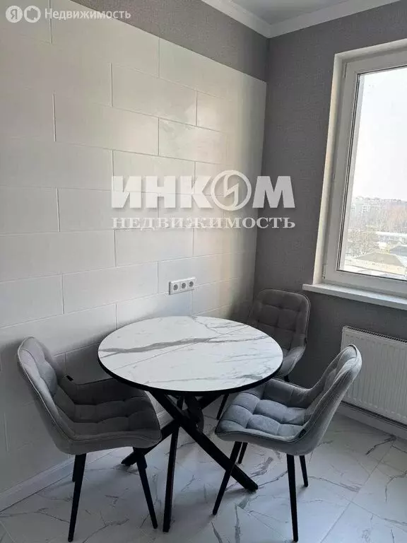 2-комнатная квартира: Москва, район Троицк, улица Яворки, 1к6 (52 м) - Фото 1