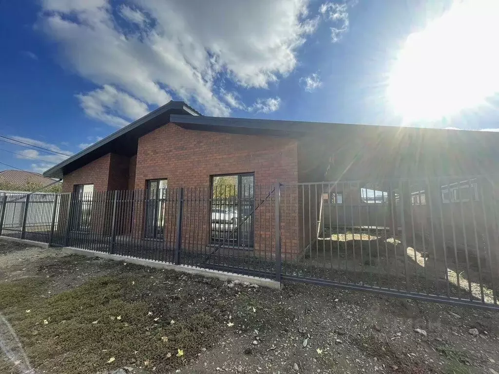 Дом в Краснодарский край, Усть-Лабинск ул. Лабинская (114 м) - Фото 1