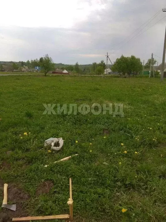 Участок в село Овстуг, Больничная улица (27 м) - Фото 1