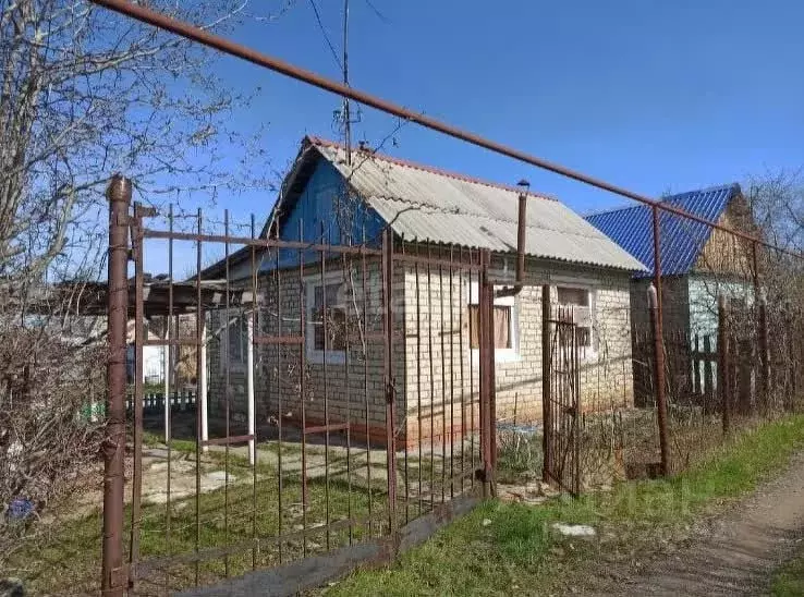 Дом в Саратовская область, Саратов проезд 17-й Танталовский, 13 (35 м) - Фото 0