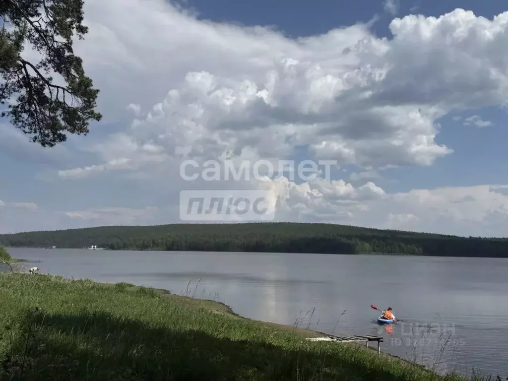 Участок в Свердловская область, Ревда пл. Победы (15.0 сот.) - Фото 1