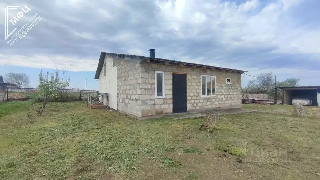 Дом в Крым, Ленинский район, с. Виноградное ул. Новая (80 м) - Фото 0