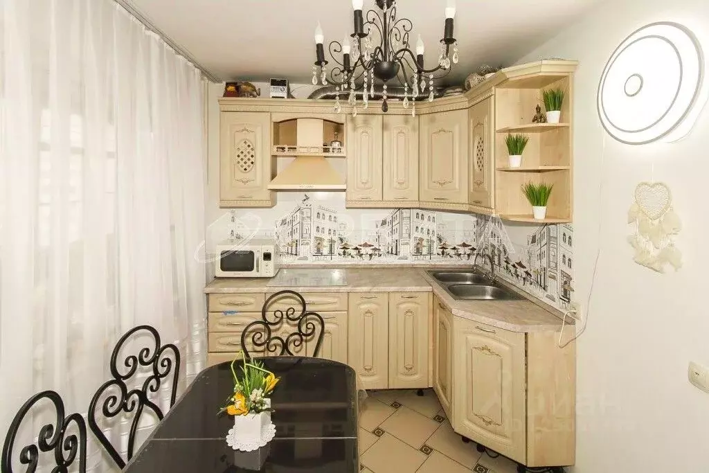 3-к кв. Тюменская область, Тюмень Ямская ул., 98а (64.4 м) - Фото 0