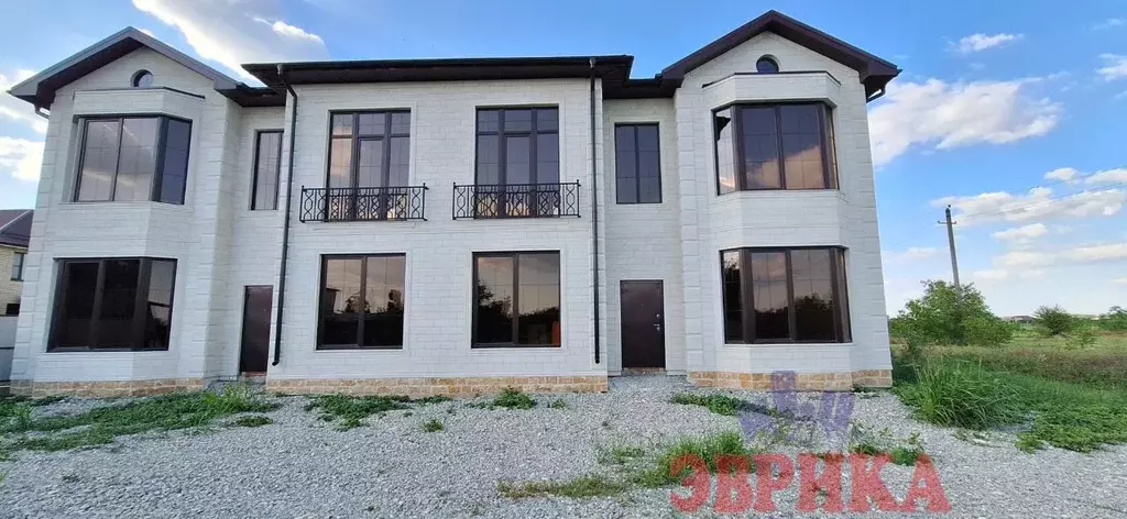 Дом в Краснодарский край, Крымск ул. Маршала Жукова, 46 (180 м) - Фото 0
