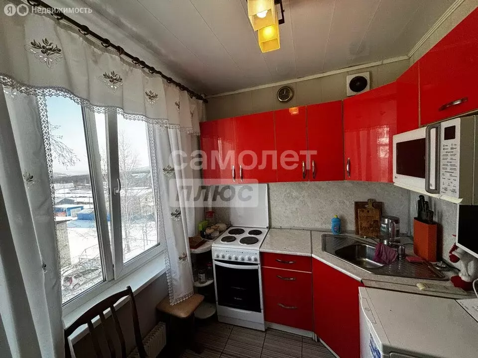 3-комнатная квартира: Тында, улица Красная Пресня, 32 (58.1 м) - Фото 1