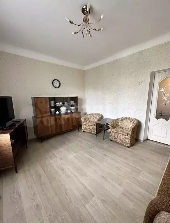 3-к. квартира, 59 м, 2/2 эт. - Фото 1