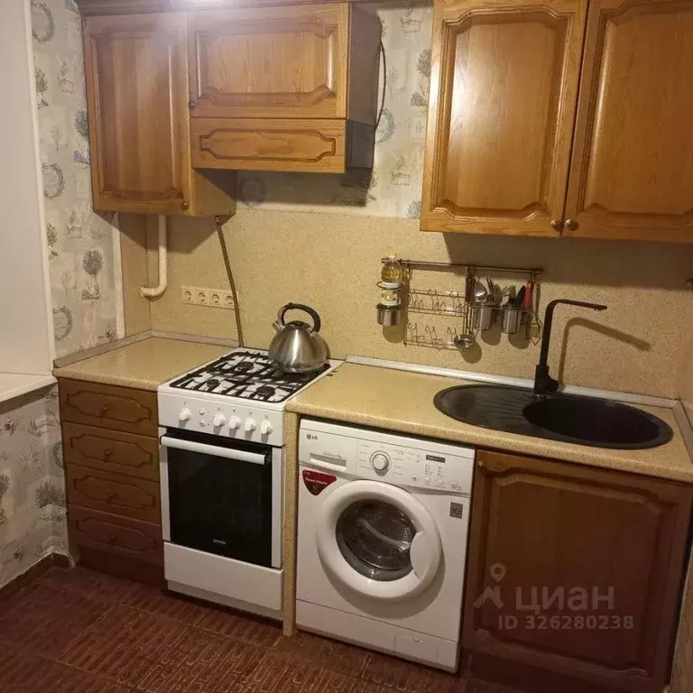 3-к кв. Москва ул. Дмитрия Ульянова, 8К2 (56.0 м) - Фото 1