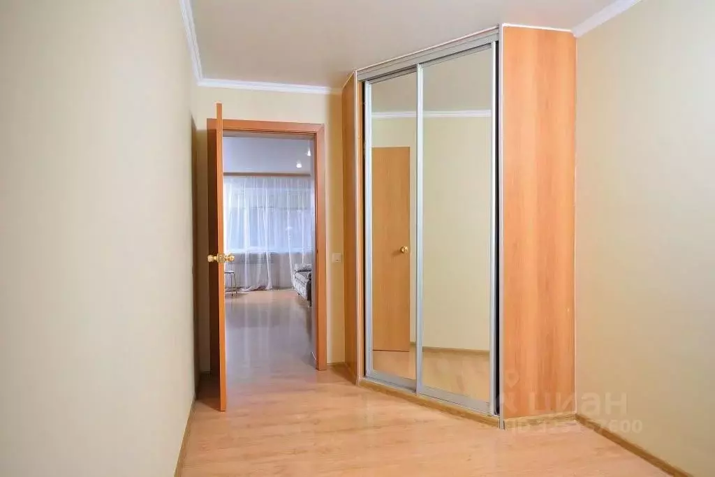 2-к кв. Омская область, Омск просп. Карла Маркса, 20а (50.0 м) - Фото 2