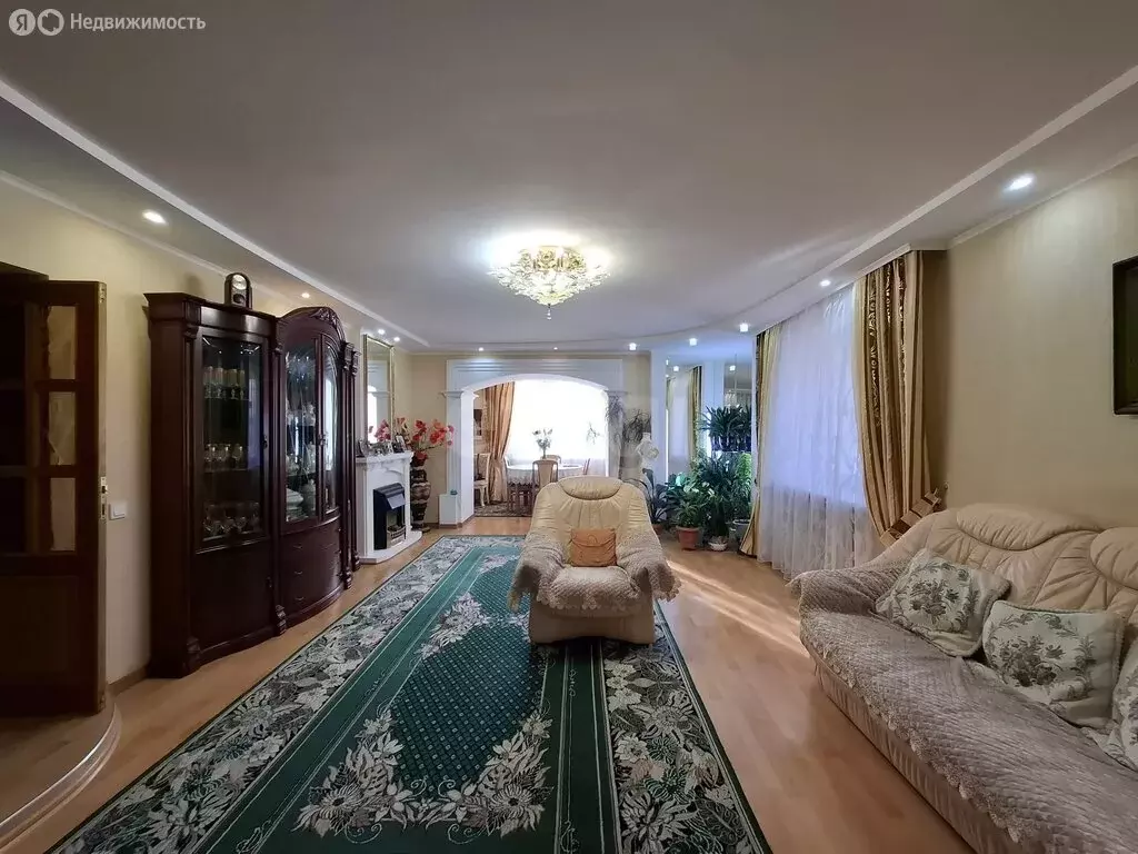 Дом в Чебоксары, улица Кочетова (295 м) - Фото 1