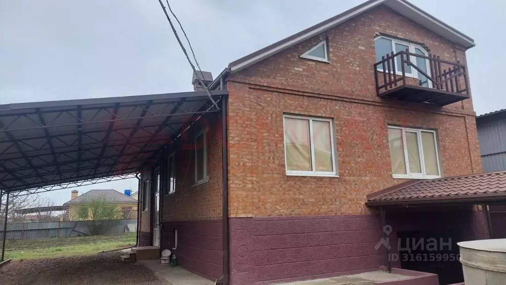 Дом в Ростовская область, Мясниковский район, с. Чалтырь  (222 м) - Фото 0