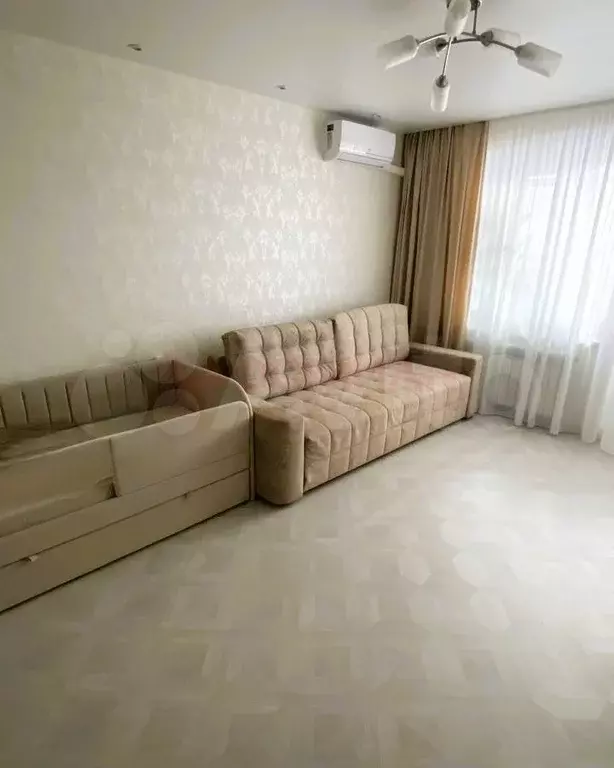 1-к. квартира, 40 м, 4/10 эт. - Фото 1