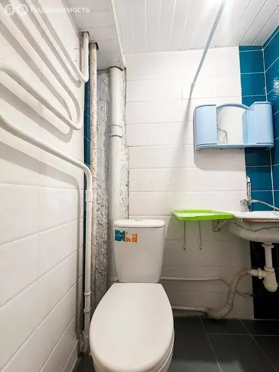 Квартира-студия: Тюмень, улица Мельникайте, 63 (15 м) - Фото 0
