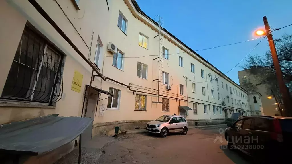 2-к кв. Волгоградская область, Волгоград Краснопресненская ул., 1А ... - Фото 0