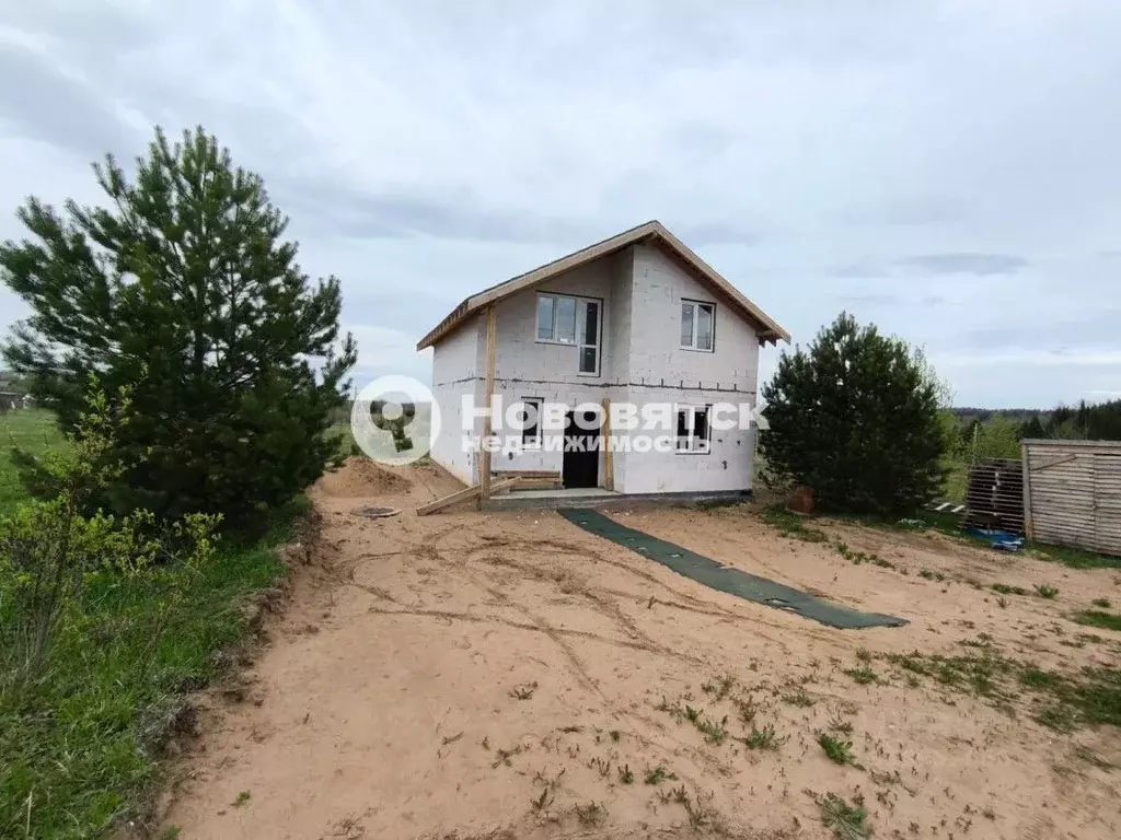 Дом в Кировская область, Кирово-Чепецкий район, с. Кстинино ул. ... - Фото 1