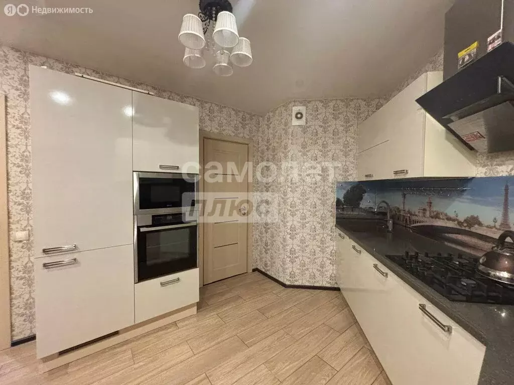 3-комнатная квартира: Ревда, улица Энгельса, 46 (86 м) - Фото 1