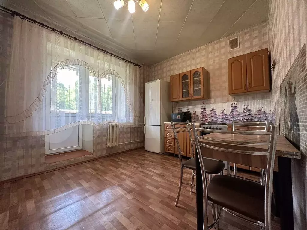 1-к. квартира, 46 м, 1/4 эт. - Фото 1