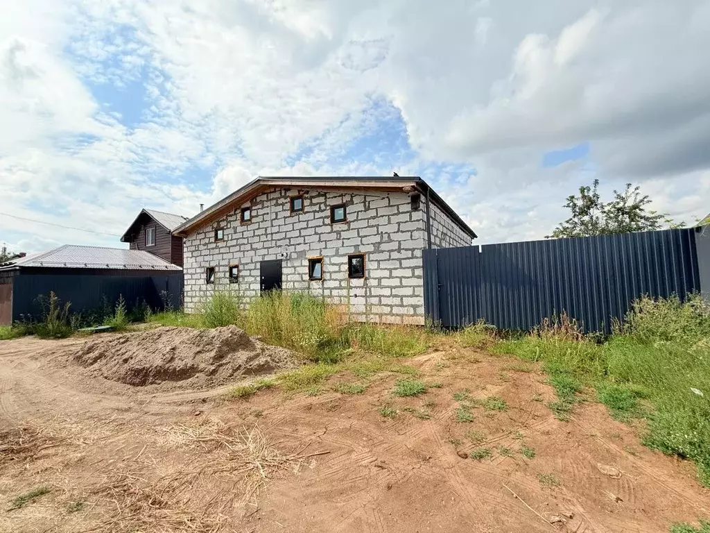 Дом в Татарстан, Нижнекамск муниципальное образование, д. Ильинка ул. ... - Фото 1