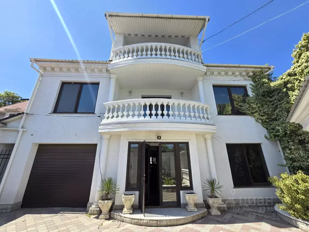 Дом в Севастополь ул. Годлевского, 30 (300 м) - Фото 1