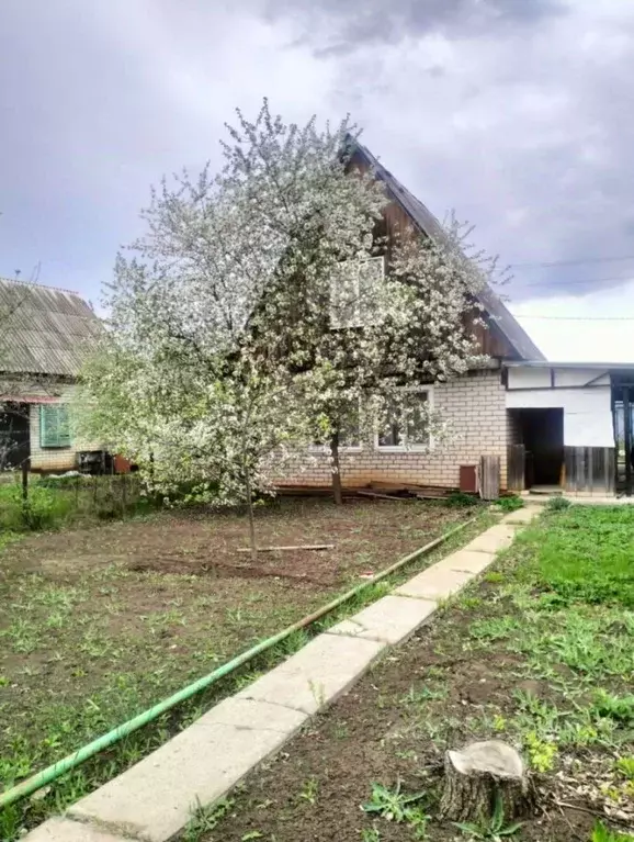 Участок в Саратовская область, Энгельсский район, Красноярское ... - Фото 0