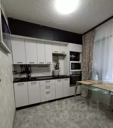 1-к кв. Омская область, Омск Заозерный мкр, ул. Бородина, 13 (36.0 м) - Фото 1