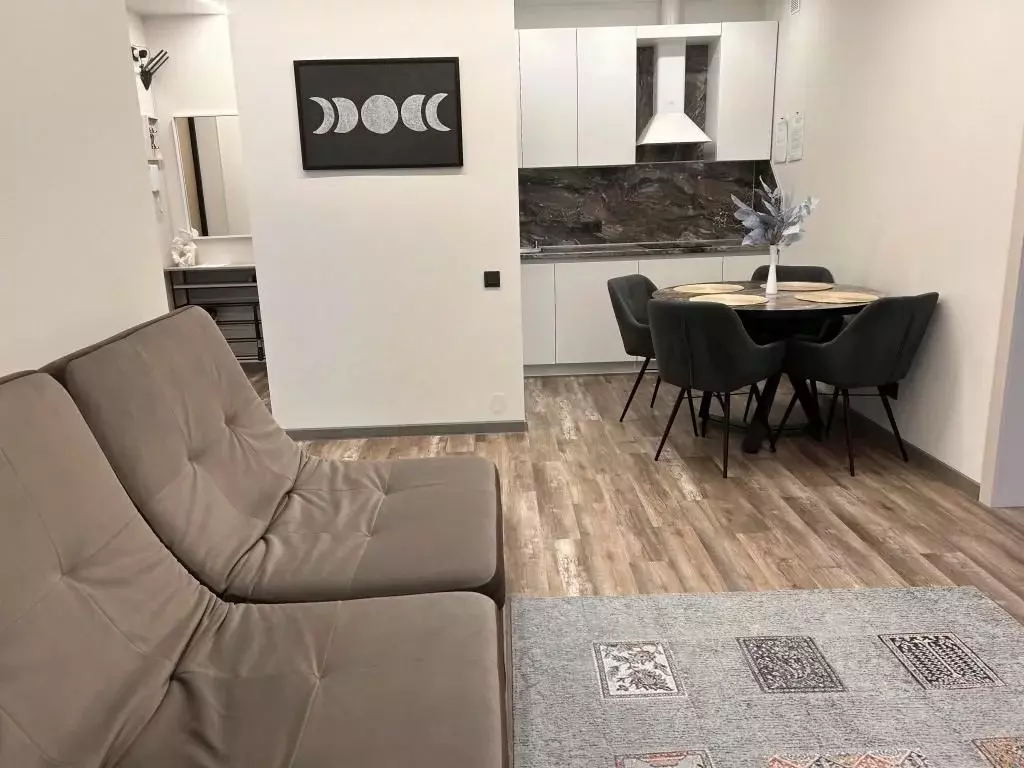 2-к кв. Тюменская область, Тюмень ул. Газовиков, 40 (58.0 м) - Фото 1