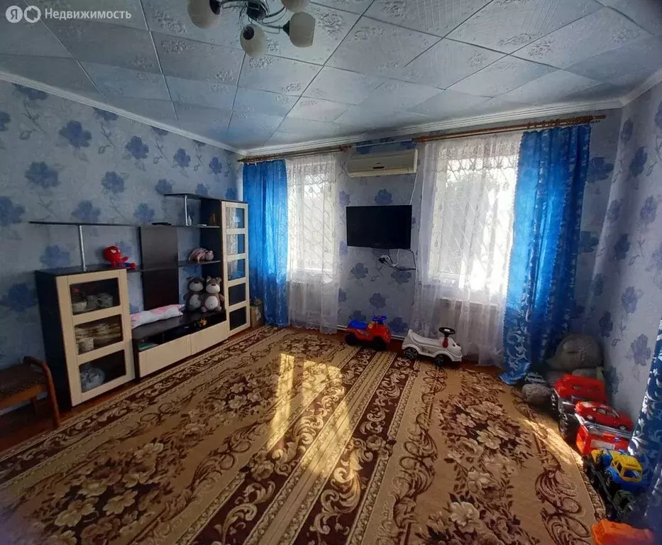 4-комнатная квартира: Шахты, улица Обуховой, 1Б (75 м) - Фото 1