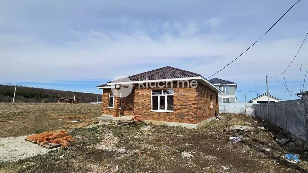 Дом в Татарстан, Лаишевский район, Егорьевское с/пос, с. Бима ул. ... - Фото 1