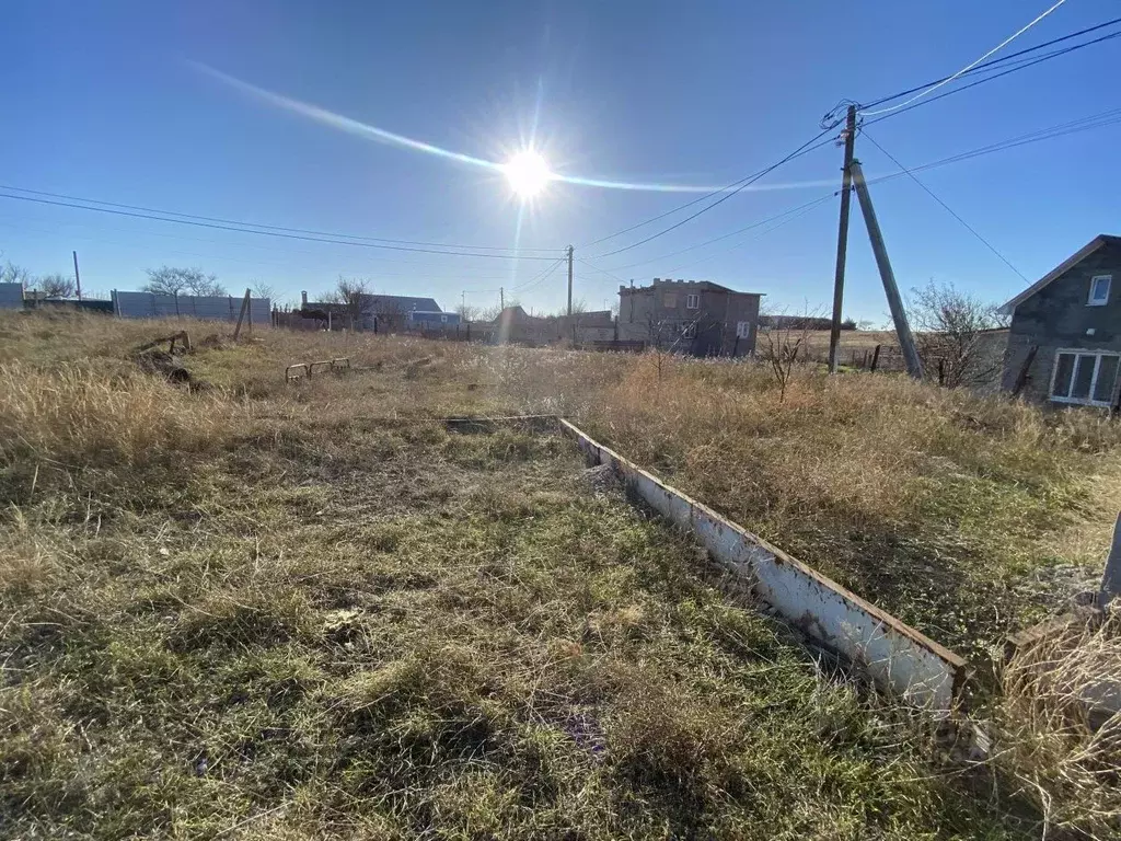 Участок в Крым, Евпатория городской округ, Новоозерное пгт пл. ... - Фото 0