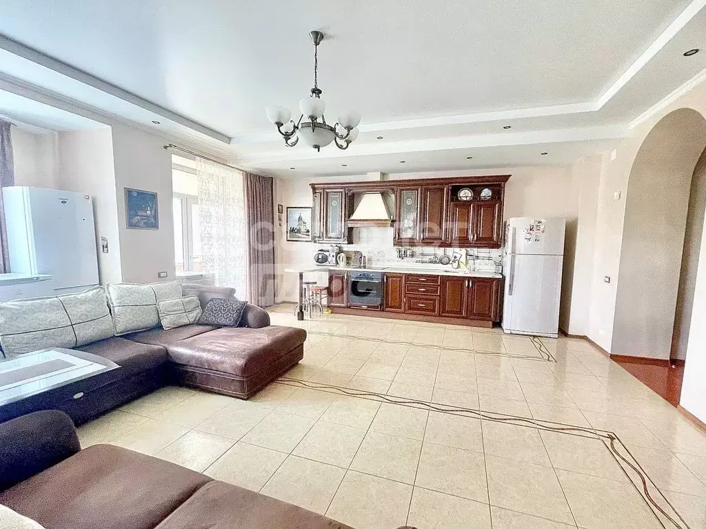 4-к кв. Челябинская область, Миасс ул. 8 Марта, 197А (117.2 м) - Фото 1