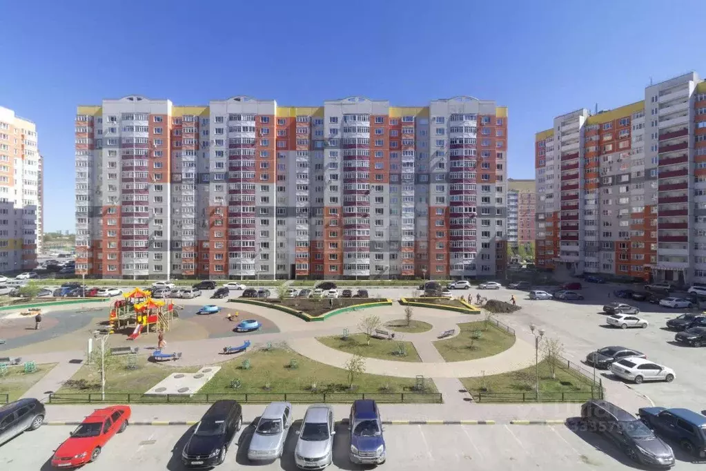 3-к кв. Тюменская область, Тюмень Кремлевская ул., 112к2 (90.0 м) - Фото 0