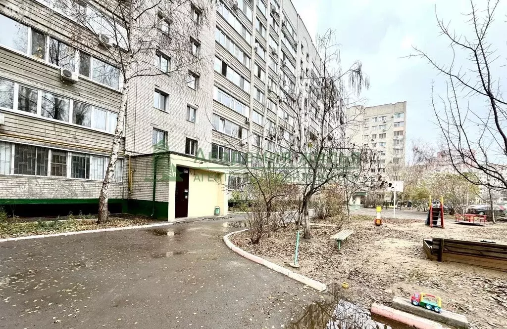 2-комнатная квартира: Энгельс, Комсомольская улица, 143 (49 м) - Фото 1