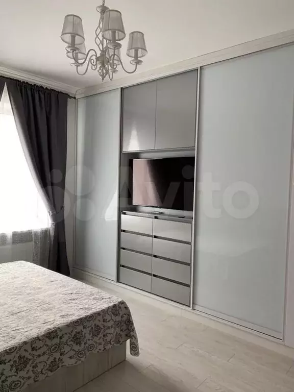 1-к. квартира, 50 м, 4/9 эт. - Фото 1