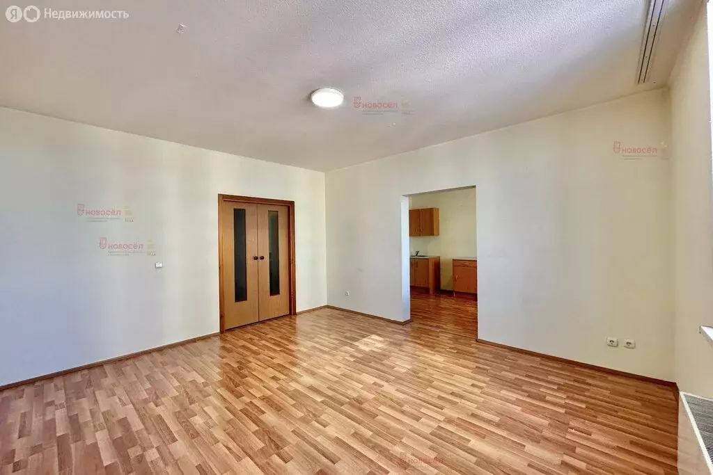 3-комнатная квартира: Екатеринбург, улица Орденоносцев, 10 (88 м) - Фото 2