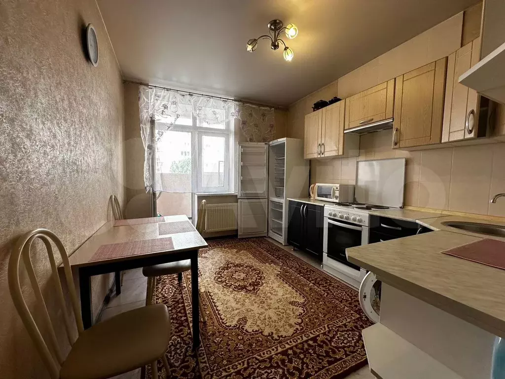 1-к. квартира, 40 м, 4/16 эт. - Фото 0
