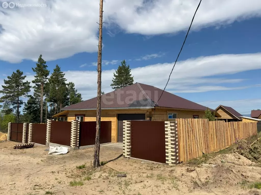 Дом в Улан-Удэ, улица Батагаева (180 м) - Фото 1
