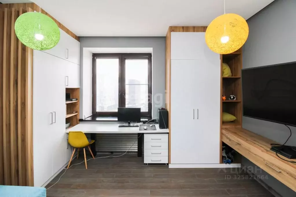 3-к кв. Тюменская область, Тюмень ул. Республики, 86к2 (88.5 м) - Фото 1