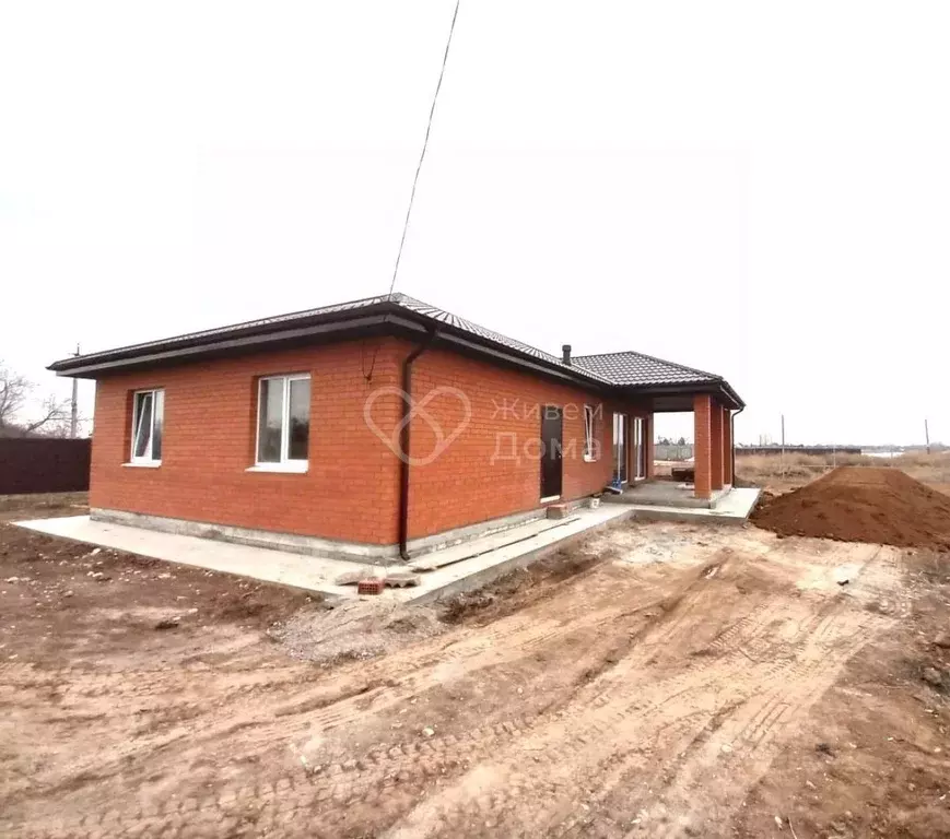 Дом в Волгоградская область, Волжский Трубник СНТ, ул. 1А (109 м) - Фото 1