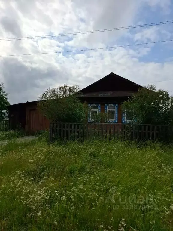 Дом в Свердловская область, Нижнесергинский район, Атиг пгт ул. Карла ... - Фото 0
