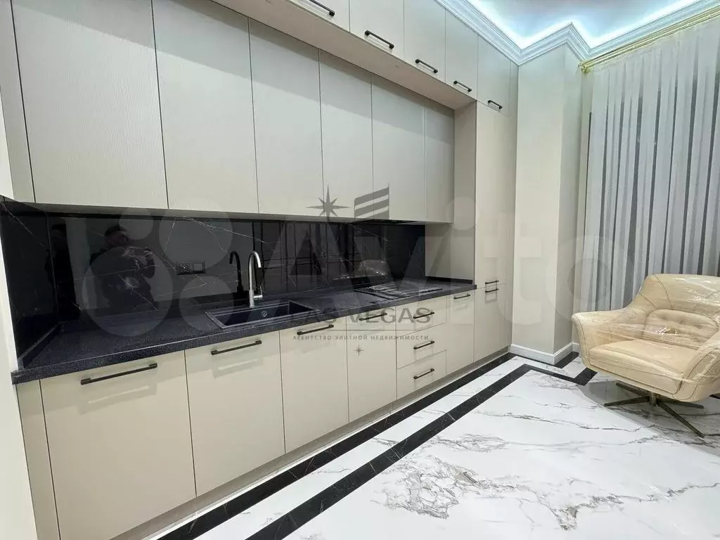 2-к. квартира, 70 м, 9/13 эт. - Фото 1