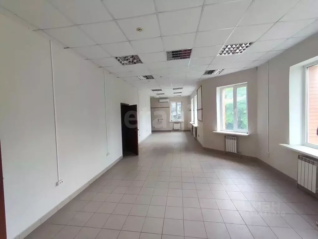 Офис в Курская область, Курск Чумаковская ул., 2А (100 м) - Фото 1
