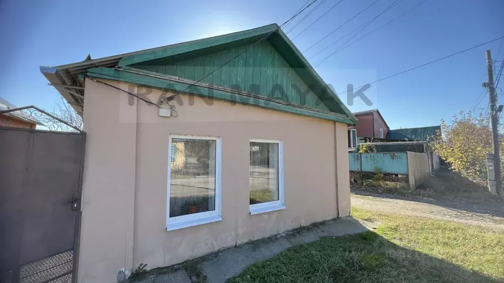Дом в Адыгея, Майкоп Ростовская ул., 1 (50 м) - Фото 1