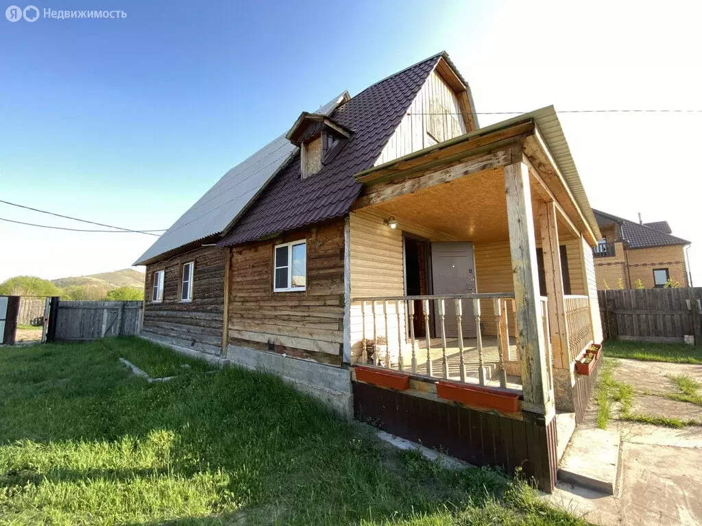 Дом в село Нижний Саянтуй, Новая улица (190 м) - Фото 1