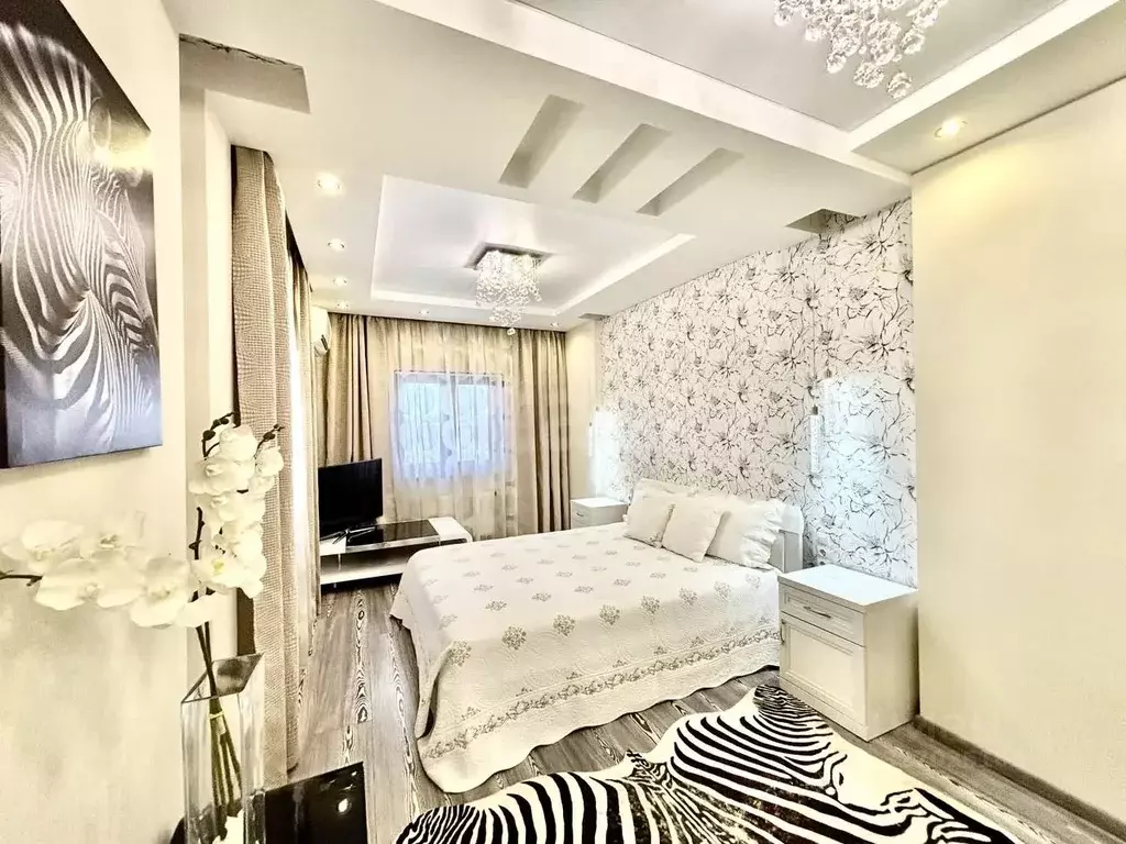 3-к кв. Тюменская область, Тюмень ул. Максима Горького, 68 (87.0 м) - Фото 1