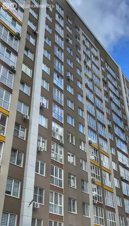 3-комнатная квартира: Брянск, улица Горбатова, 18 (76.84 м) - Фото 0