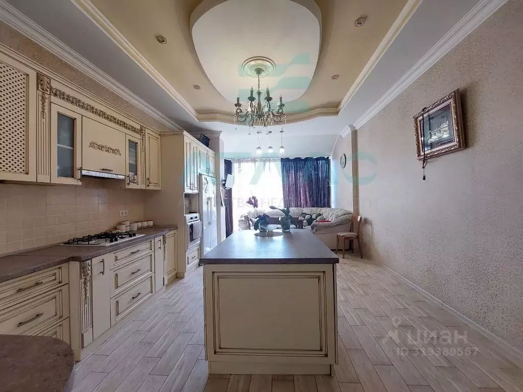 Дом в Крым, Симферополь ул. Димитрова, 3А (550 м) - Фото 1
