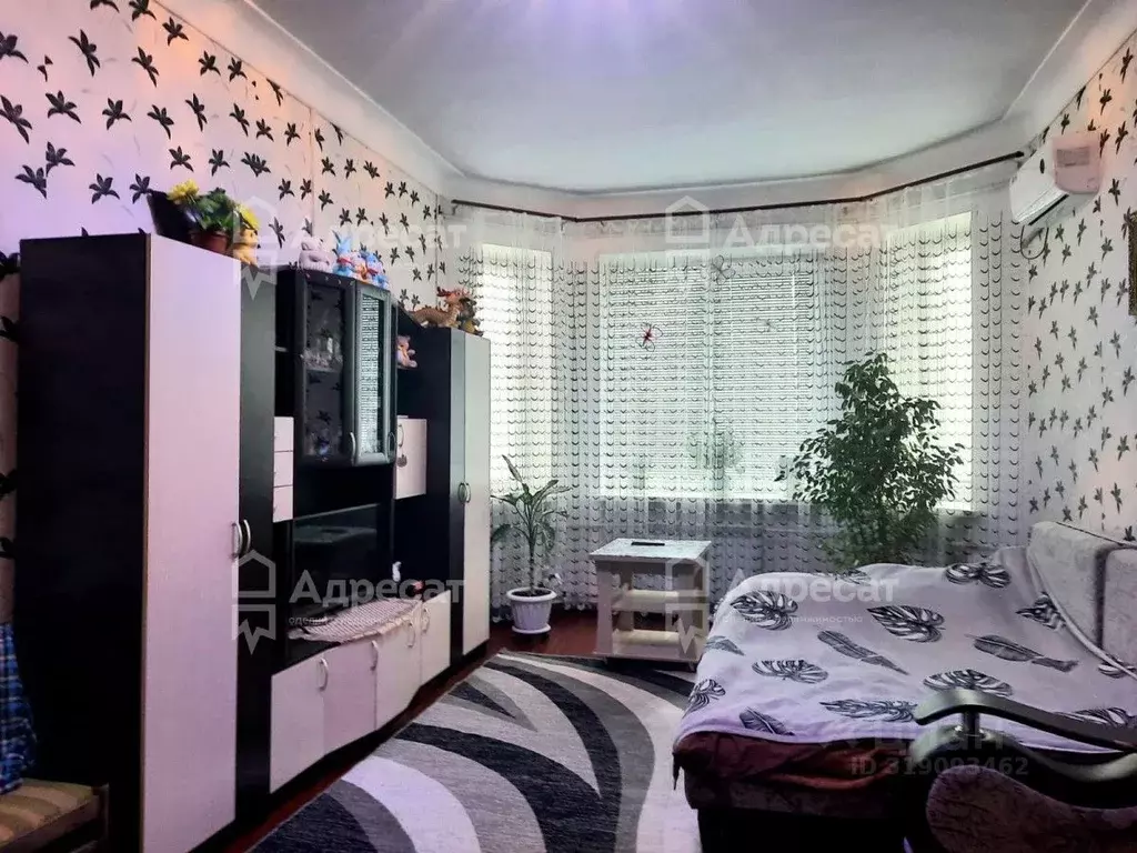 3-к кв. Волгоградская область, Волгоград ул. Дзержинского, 8 (84.3 м) - Фото 1