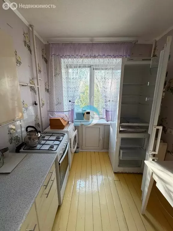 3-комнатная квартира: Октябрьский, 35-й микрорайон, 11 (64.2 м) - Фото 1