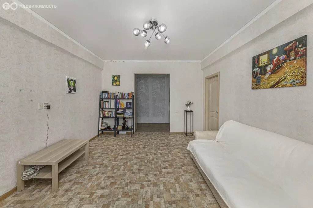 2-комнатная квартира: Челябинск, улица Героев Танкограда, 108 (56.3 м) - Фото 1