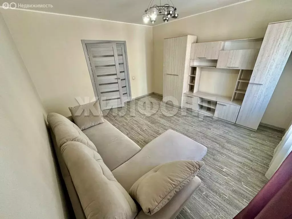 3-комнатная квартира: Новосибирск, Стартовая улица, 3 (82.5 м) - Фото 1